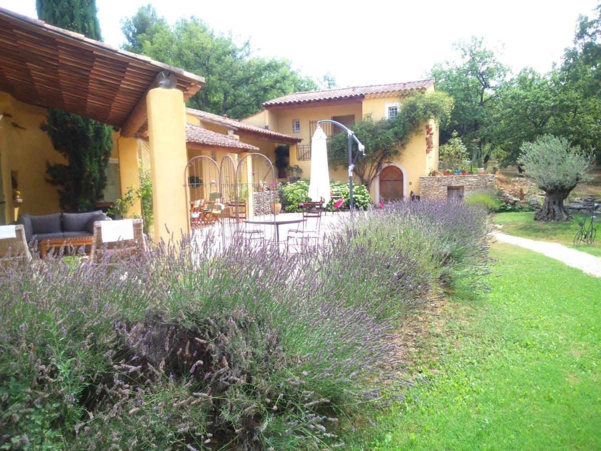 Le Mas Des Pierres Blanches Venasque Exterior foto